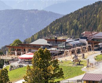 Musik auf der Zeigerrestaurant Terrasse mitten im Hochzeiger Wandergebiet