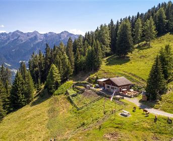 Hochaster Alm