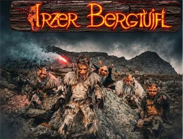 Eine Gruppe von furchterregend aussehenden Kreaturen in historischer Bekleidung steht auf einem steinigen Gelände. Die Atmosphäre ist düster und mystisch, umgeben von Bergen.
