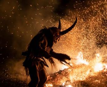 Nikolaus und Krampuslauf in Jerzens