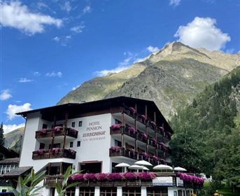Hotel Zirbenhof