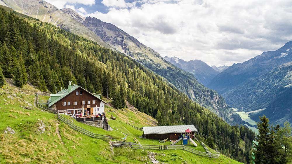 Ludwigsburger Hütte (1.935 m)