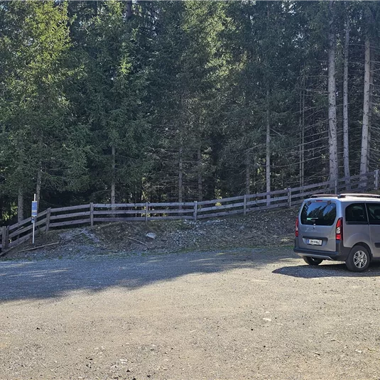 c-tvb-pitztal-karin-lugsteiner-parkplatz-galtwiesen-arzl-wald-20260421_105059.jpg