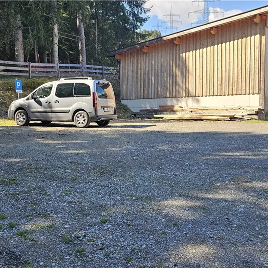 c-tvb-pitztal-karin-lugsteiner-parkplatz-galtwiesen-arzl-wald-20260421_105017_328637387.jpg