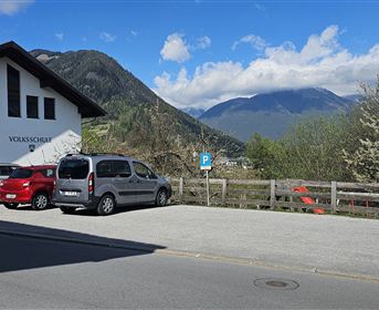 Parkplatz Volksschule Wald