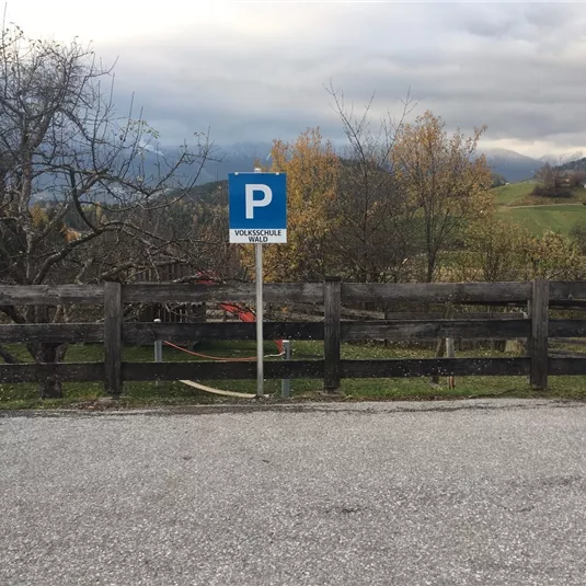 Parkplatz Volksschule Wald