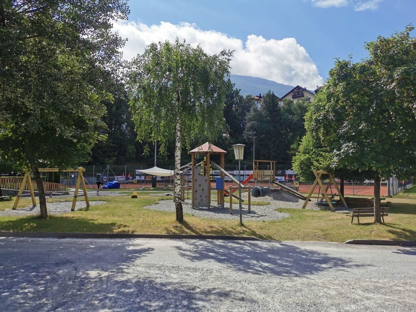 Spielplatz Gruabe Arena Arzl