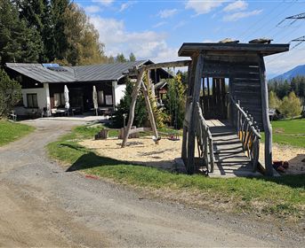c-tvb-karin-lugsteiner-spielplatz-jausenstation-waldeck-20260421_105807.jpg