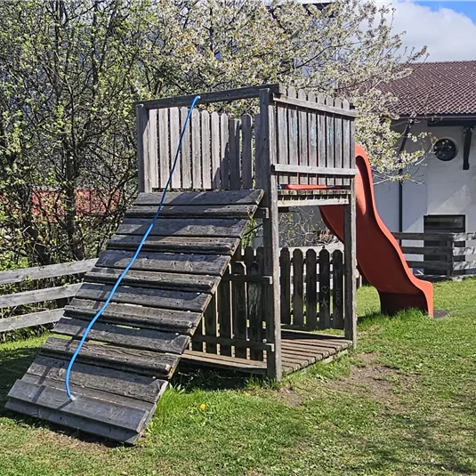 c-tvb-pitztal-karin-lugsteiner-spielplatz-volksschule-wald-20260421_103841_448692023.jpg