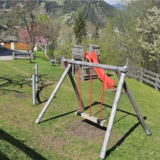 c-tvb-pitztal-karin-lugsteiner-spielplatz-volksschule-wald-20260421_103729_2133339020.jpg