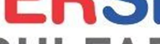 Ein Logo von INTERSPORT Wohlfarter. Es zeigt den Markennamen in rot und grau mit einem grafischen Element.