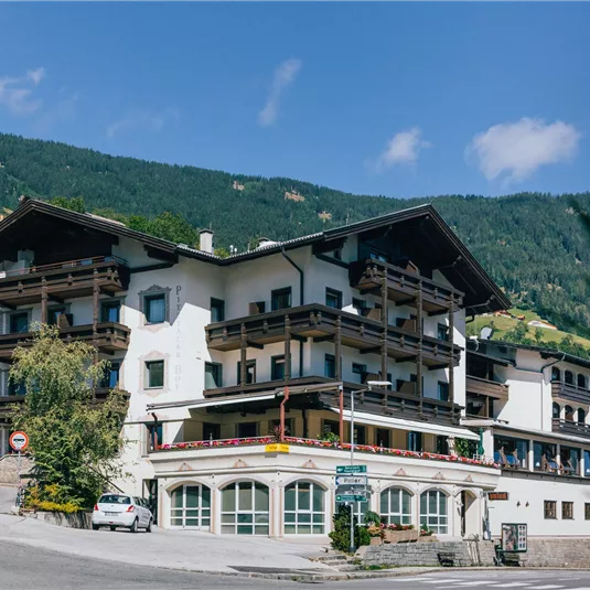 2022_pitztalerhof_sommer_aussenaufnahme_west-8408
