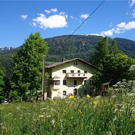 Hausansicht Rauthhof Pitztal
