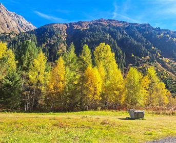 View towards Mandarfner summit