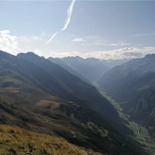 Blick vom Gemeindekopf taleinwärts.jpg