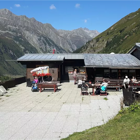 Swisstrac Wanderung zur Gletscherstube