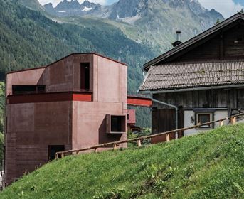 Tiroler Steinbockzentrum mit Schrofenhof